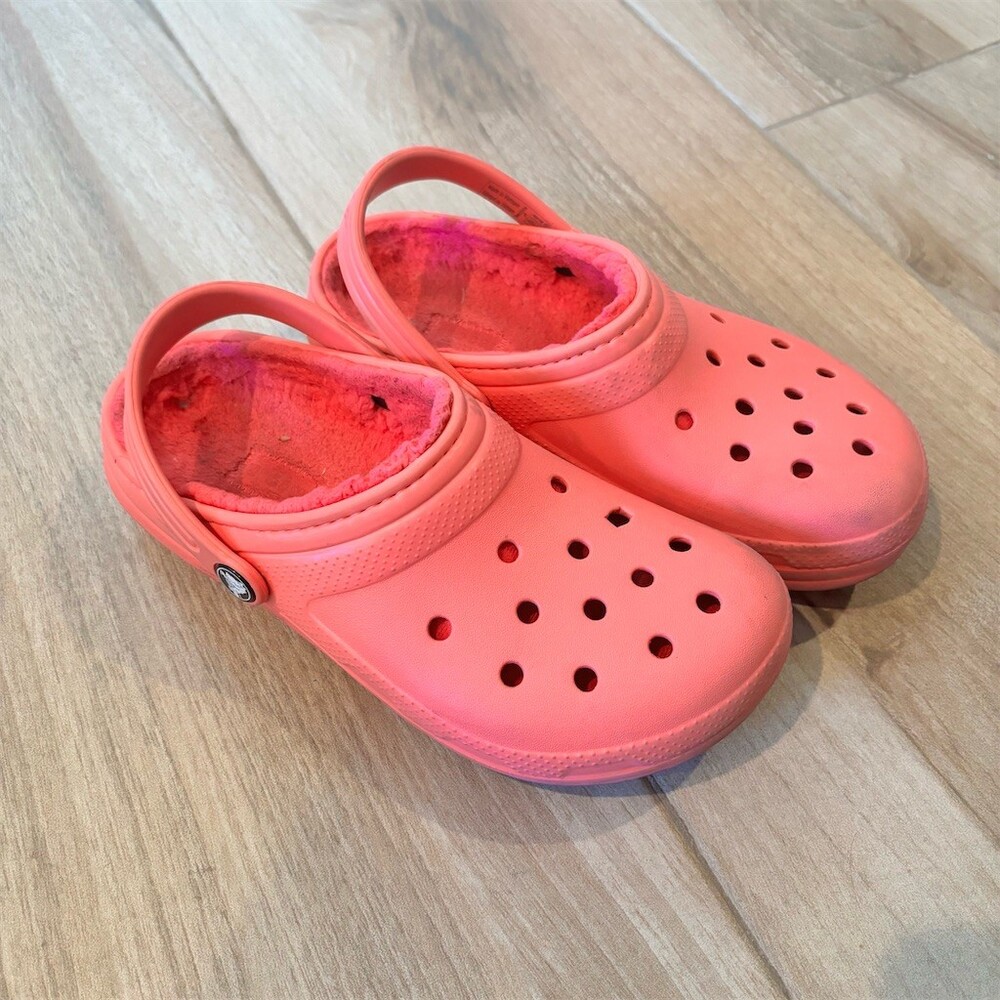 Crocs Classic Lined Clog Girls Slippers Pink Slip-On Shoes Size J4